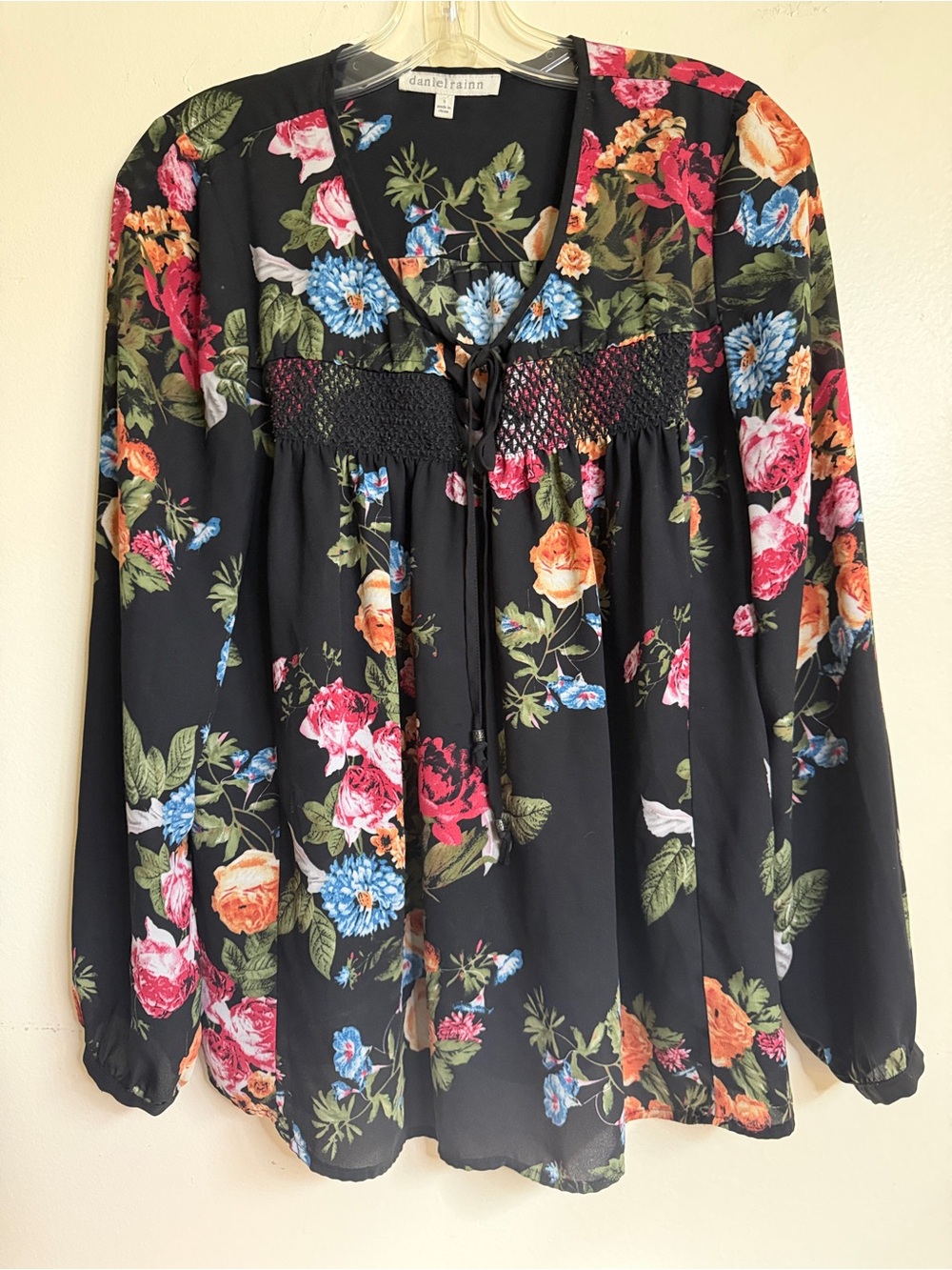 Daniel Rainn smocked blouse black Floral Tie Scooped Neck Long Sleeve